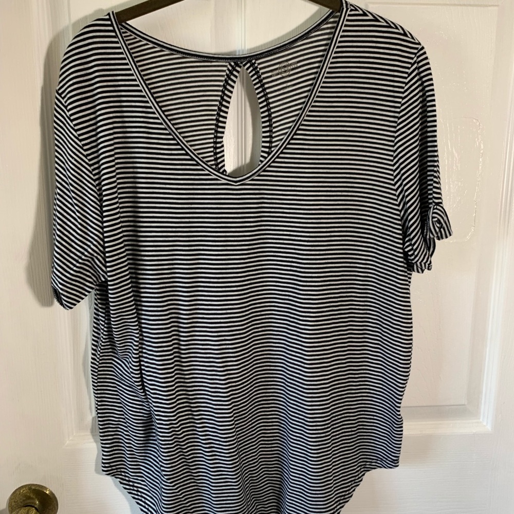 a black and white t-shirt